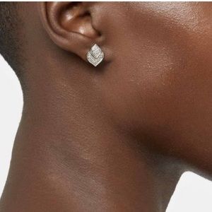 John Hardy diamond Naga studs, timeless, excellent condition.